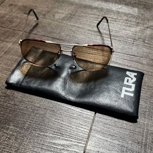 VTG Tura Gold Aviator Sunglasses with Black Case